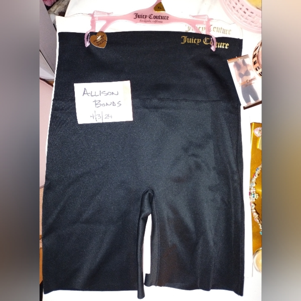 Juicy Couture Scuba Shaping Biker Shorts (pink and black), XL
